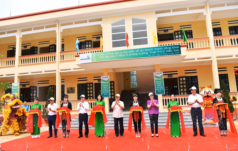 Vietcombank - Ngân hàng tâm huyết với công tác an sinh xã hội và hỗ trợ cộng đồng -0