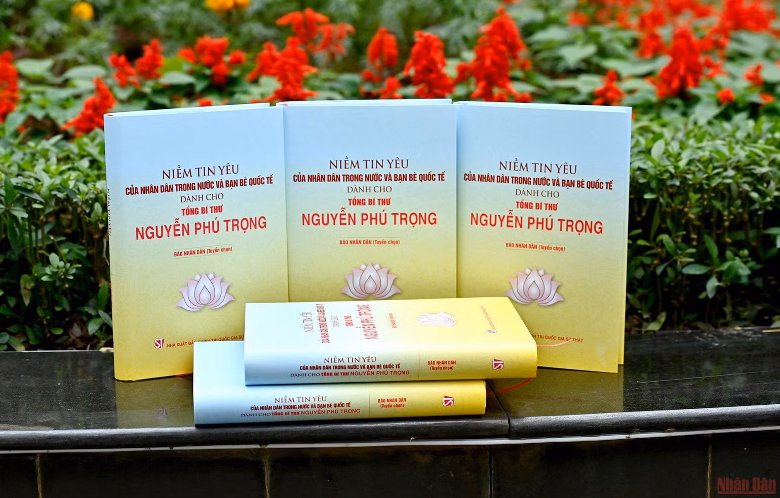 Giới thiệu cuốn sách “Niềm tin yêu của nhân dân và bạn bè quốc tế dành cho Tổng Bí thư Nguyễn Phú Trọng” -0
