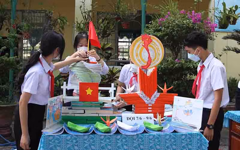 Mang biển, đảo về trường học -0