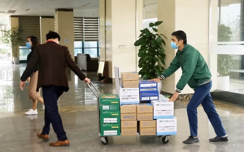 Tập đoàn TH tặng sữa và loại đồ uống góp sức chống dịch Covid-19 ảnh 5 Tập đoàn TH tặng 201.600 ly sữa tươi sạch và các loại đồ uống góp sức chống dịch Covid-19 tại Hải Dương, Quảng Ninh -1