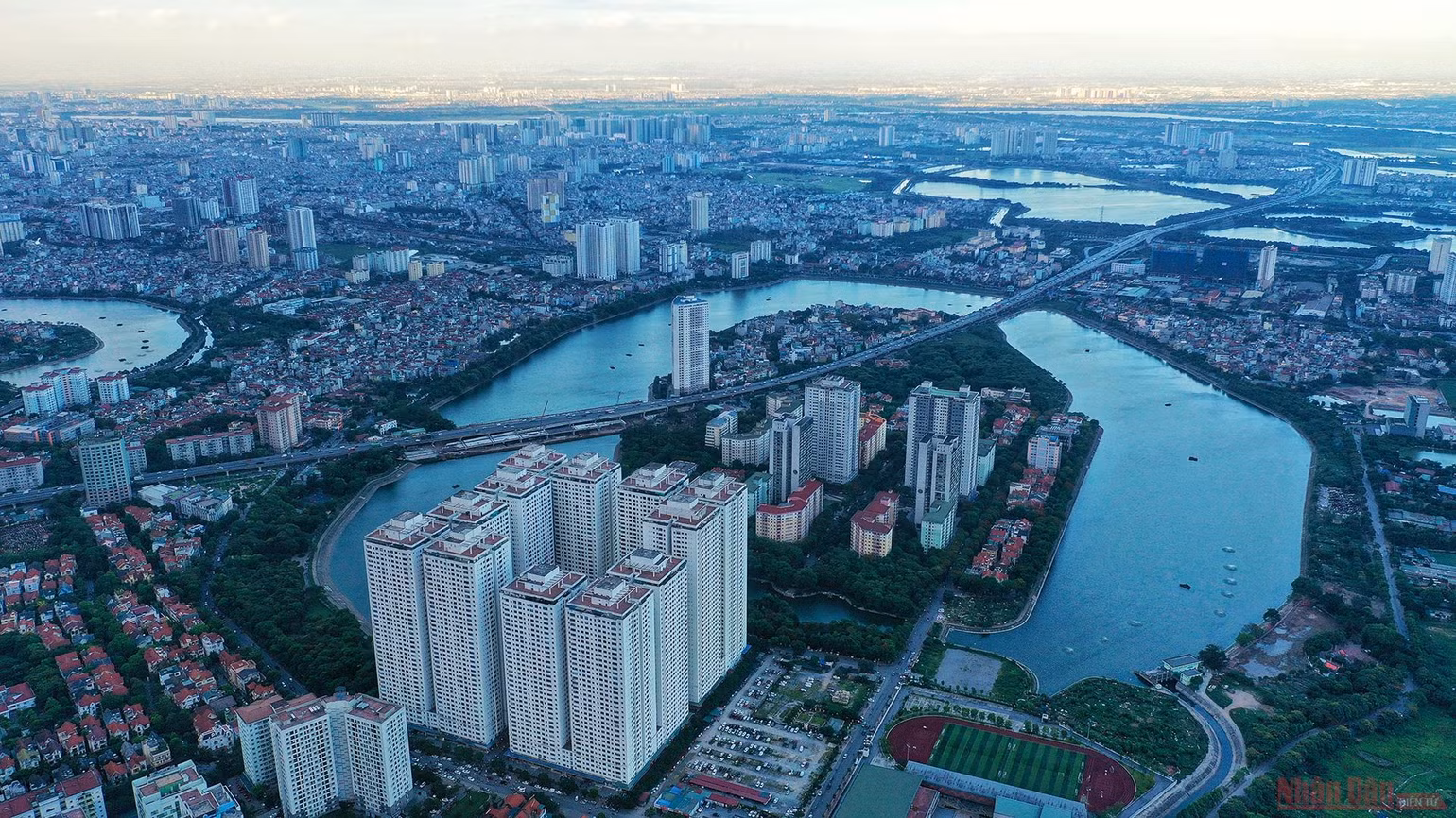 Hà Nội từ trên cao, lạ mà quen -0