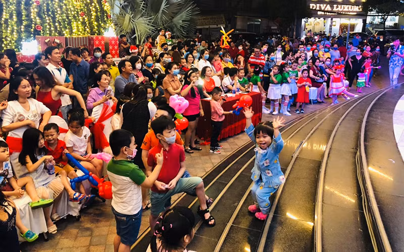 Rộn ràng không khí đón Giáng sinh ở Đồng Nai -0