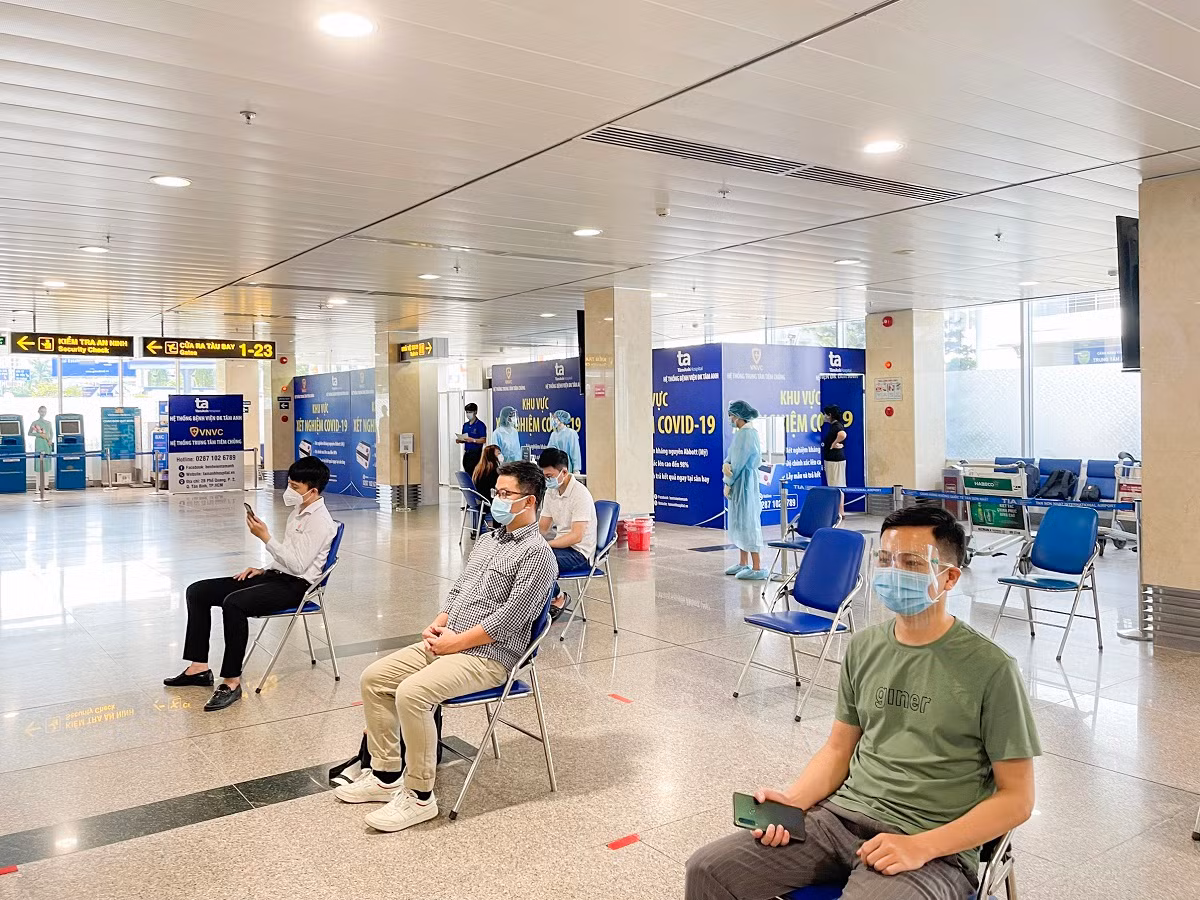 Triển khai xét nghiệm Covid-19 tại sân bay Tân Sơn Nhất -0