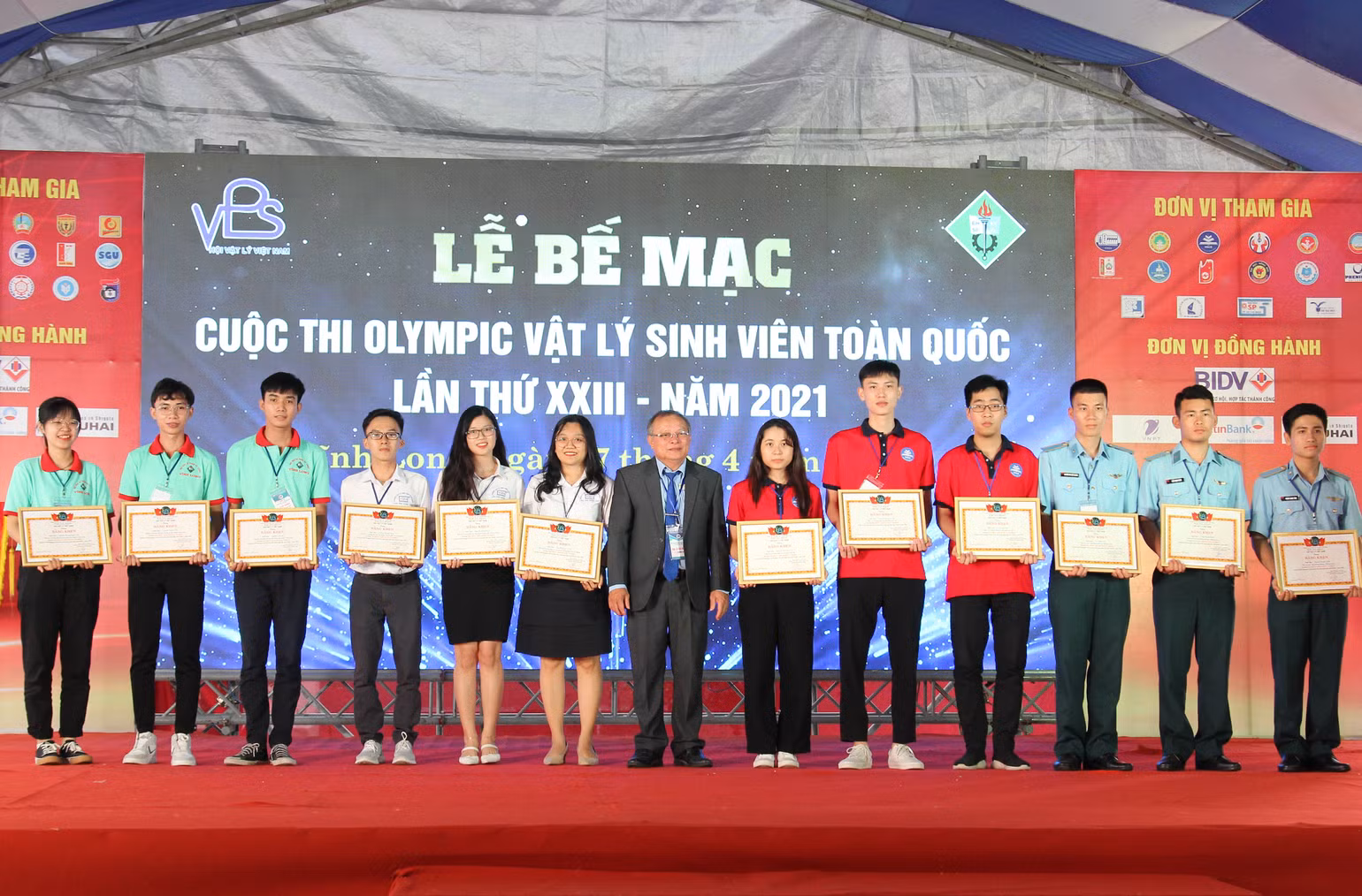Đại học Sư phạm TP Hồ Chí Minh giải đặc biệt Cuộc thi Olympic Vật lý sinh viên toàn quốc -0