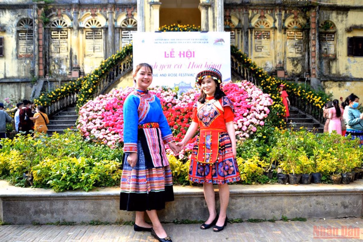 Khai trương Chợ đêm và ẩm thực Bắc Hà -0