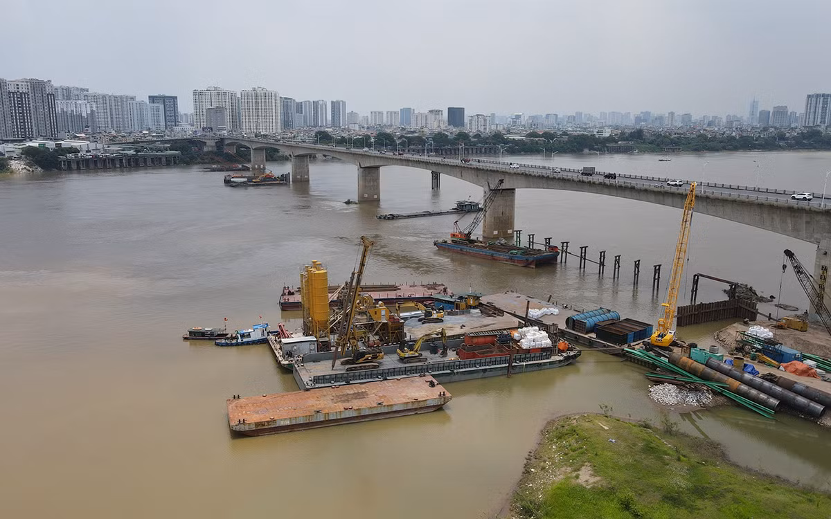 Bảo đảm tiến độ thi công cầu Vĩnh Tuy 2 trong thời gian giãn cách -2