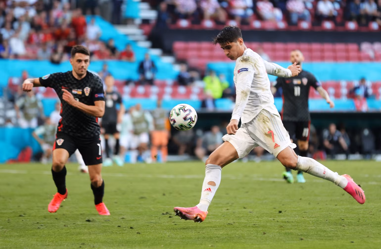 Điểm danh tám anh hào tại tứ kết Euro 2020 -0
