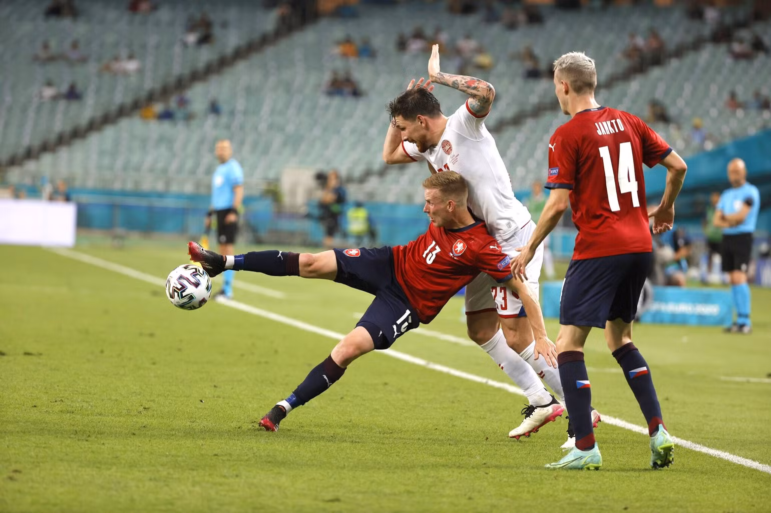 Những hình ảnh ấn tượng tại tứ kết EURO 2020 -0