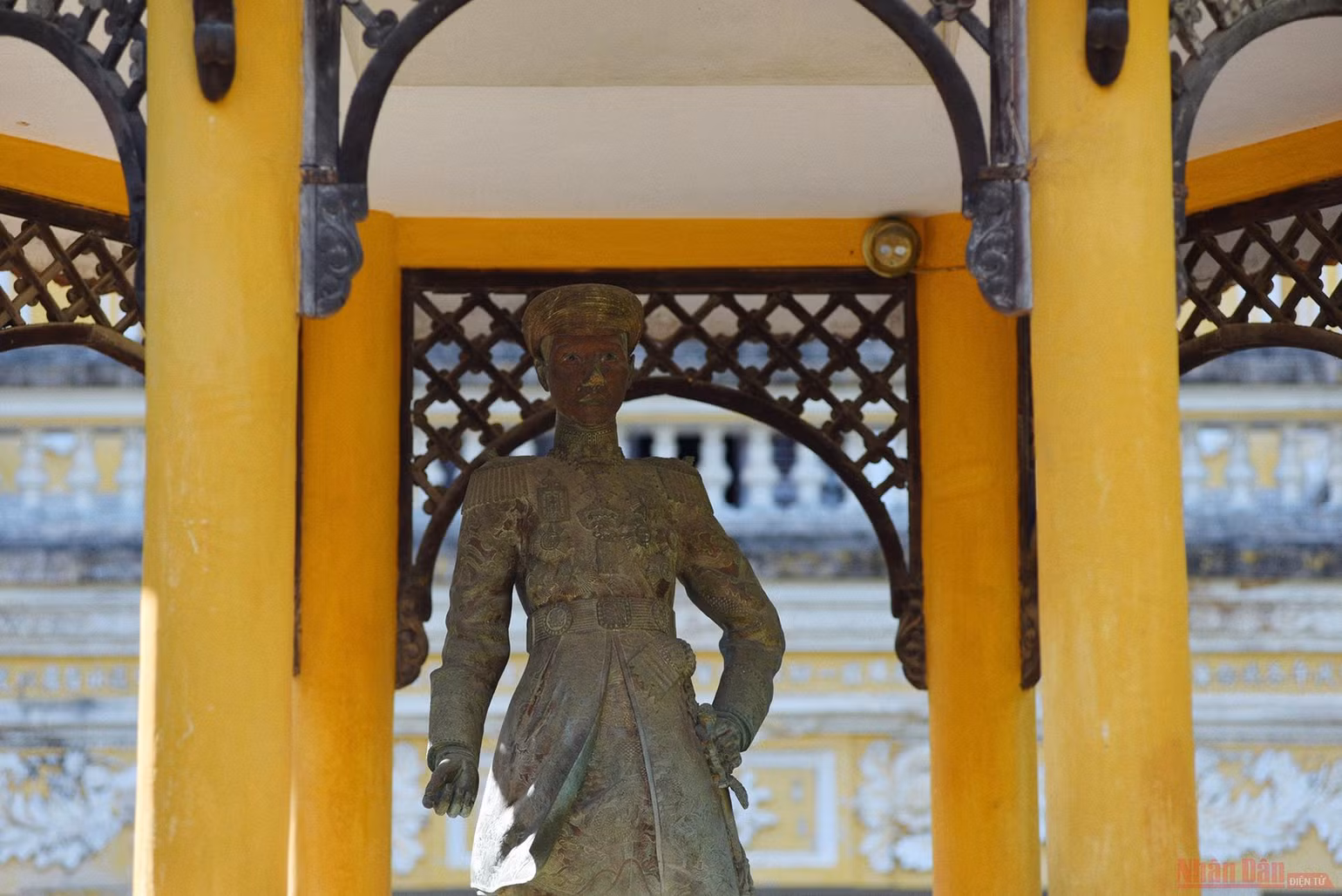 Vàng son một thuở cung An Định -0