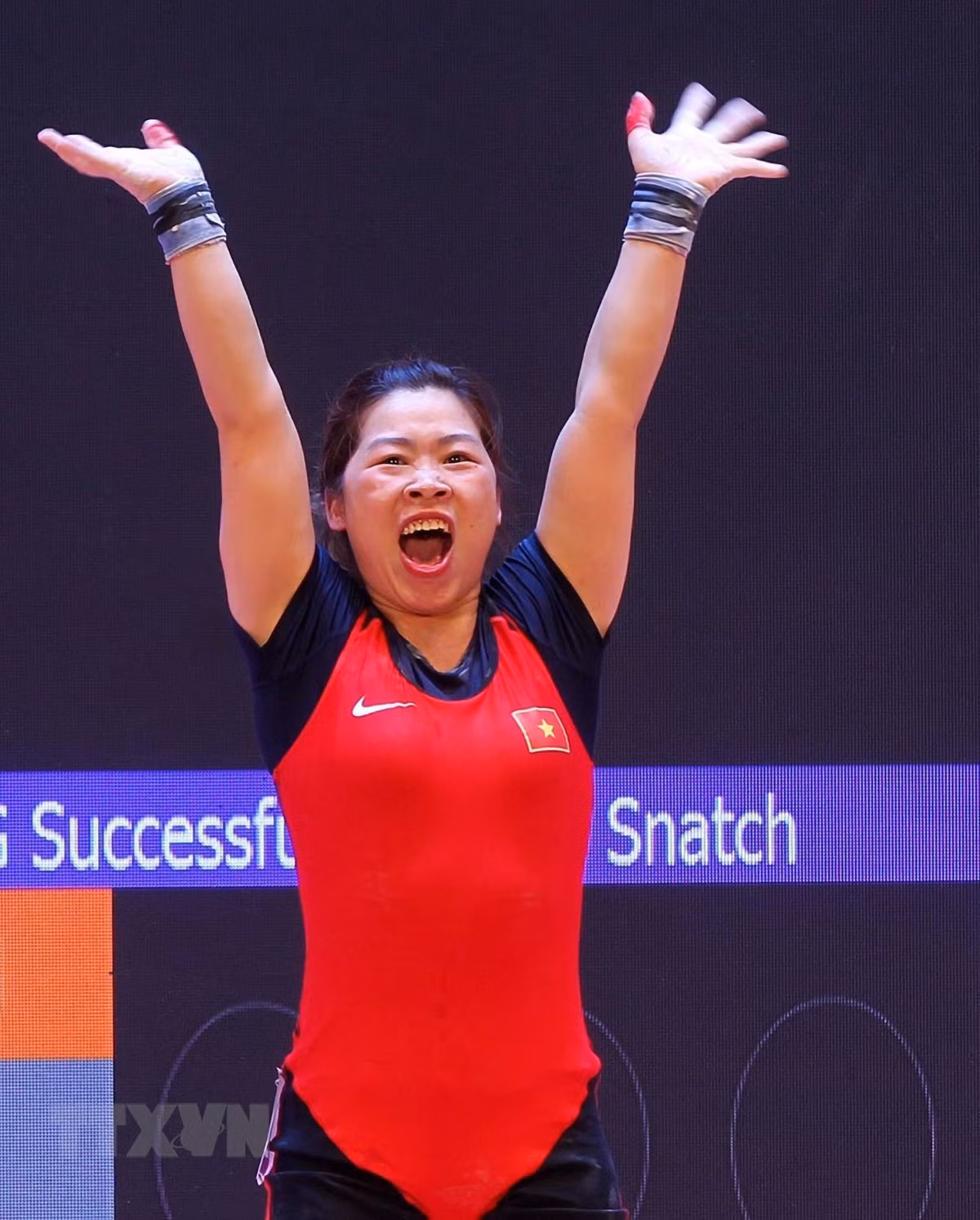 Cô gái dân tộc Giáy Hoàng Thị Duyên phá kỷ lục SEA Games -0