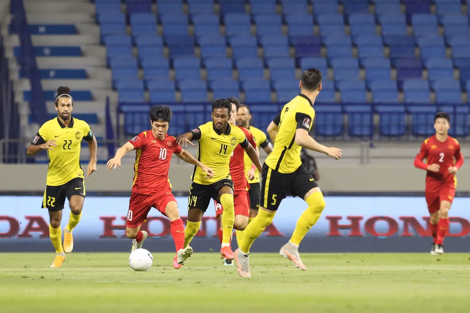 Hình ảnh Những Chiến binh Sao Vàng trong cuộc đối đầu Malaysia -0