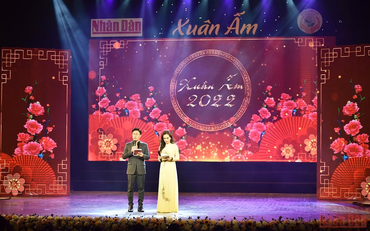 Báo Nhân Dân mang “Xuân ấm” về với người nghèo -0