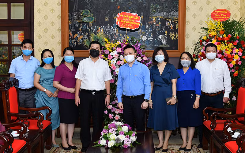 Các bộ, ngành, cơ quan, đơn vị chúc mừng Báo Nhân Dân nhân ngày 21-6 -0