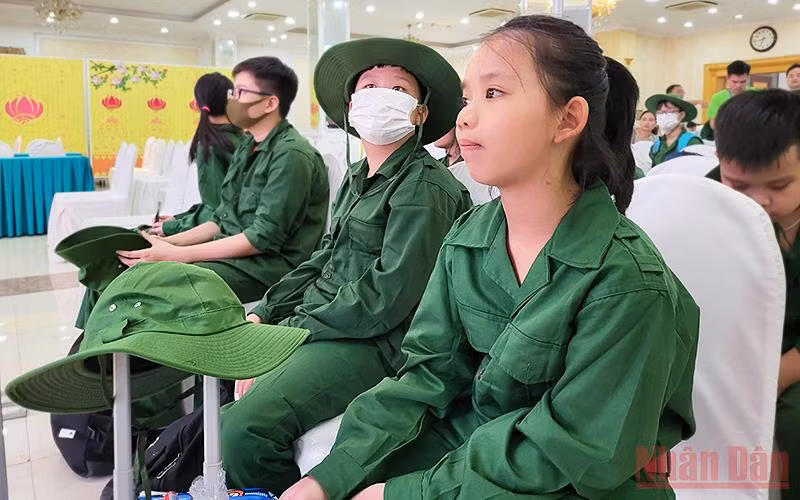 Chiến sĩ “nhí” lên đường tham gia “Học kỳ trong quân đội” -0