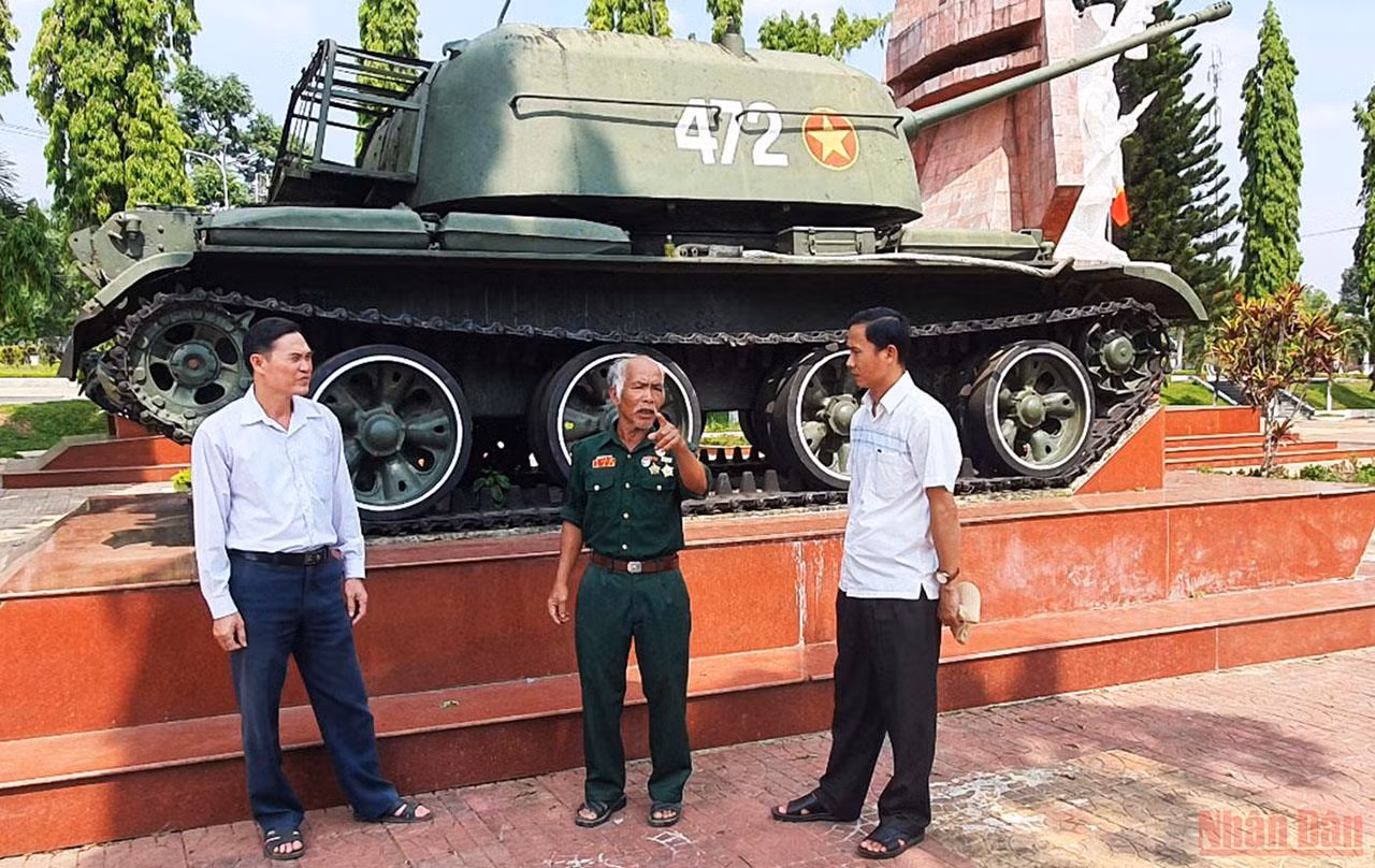Chuyển mình đi lên từ quá khứ hào hùng -0