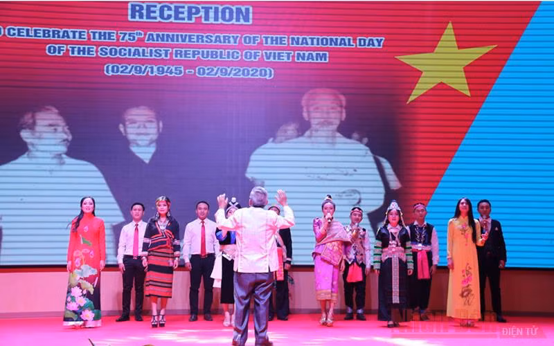 Kỷ niệm 75 năm Quốc khánh Việt Nam tại Lào -0
