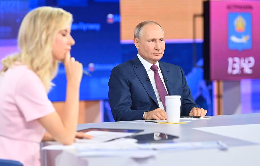 Tổng thống Nga V.Putin trả lời về nhiều vấn đề quan trọng -0