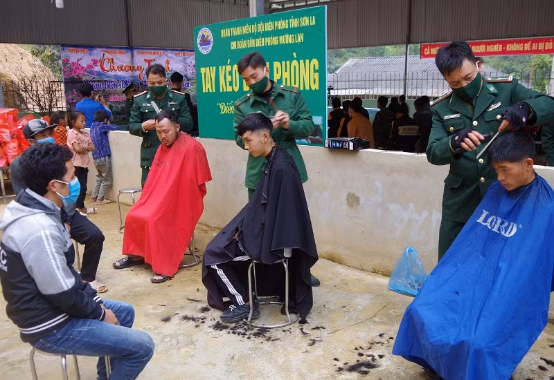 Xuân biên phòng ấm lòng dân bản Pu Hao -0