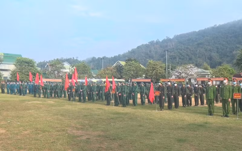 Gần 3.400 thanh niên Nghệ An lên đường nhập ngũ -0