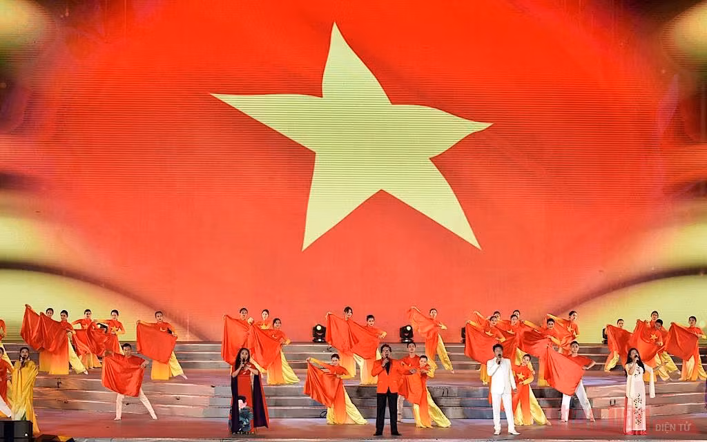 Chương trình nghệ thuật đặc biệt “Khát vọng - Tỏa sáng” -0