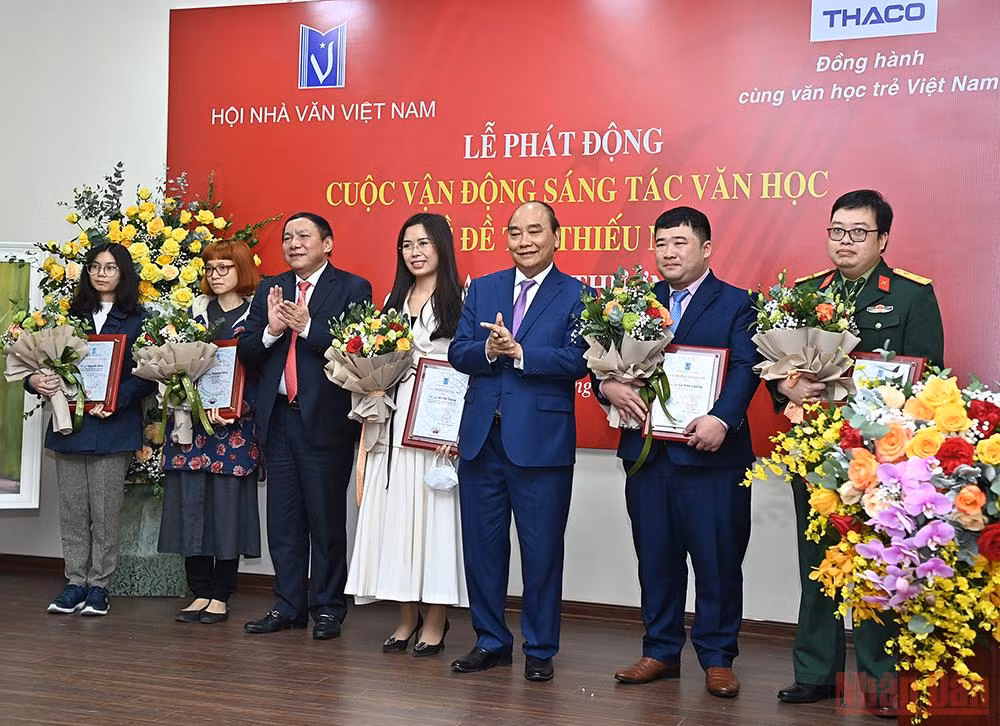 Lễ phát động cuộc vận động sáng tác văn học về đề tài thiếu nhi -3