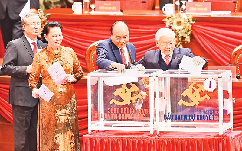 Ðại hội làm việc tại Hội trường, bầu cử Ban Chấp hành T.Ư Ðảng khóa XIII -0