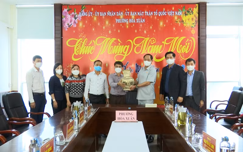 Phó Chủ tịch Quốc hội Trần Quang Phương thăm, chúc Tết lực lượng vũ trang Đà Nẵng -0