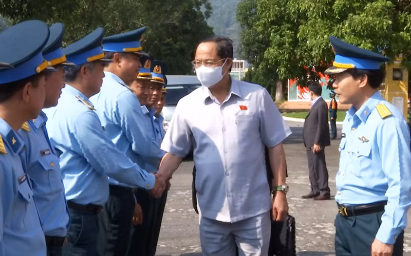 Phó Chủ tịch Quốc hội Trần Quang Phương thăm, chúc Tết lực lượng vũ trang Đà Nẵng -0