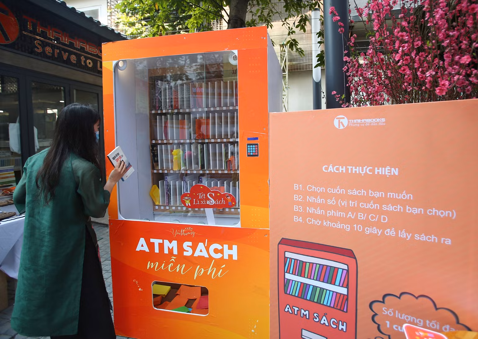 Khai Xuân với Phố Sách Hà Nội -0