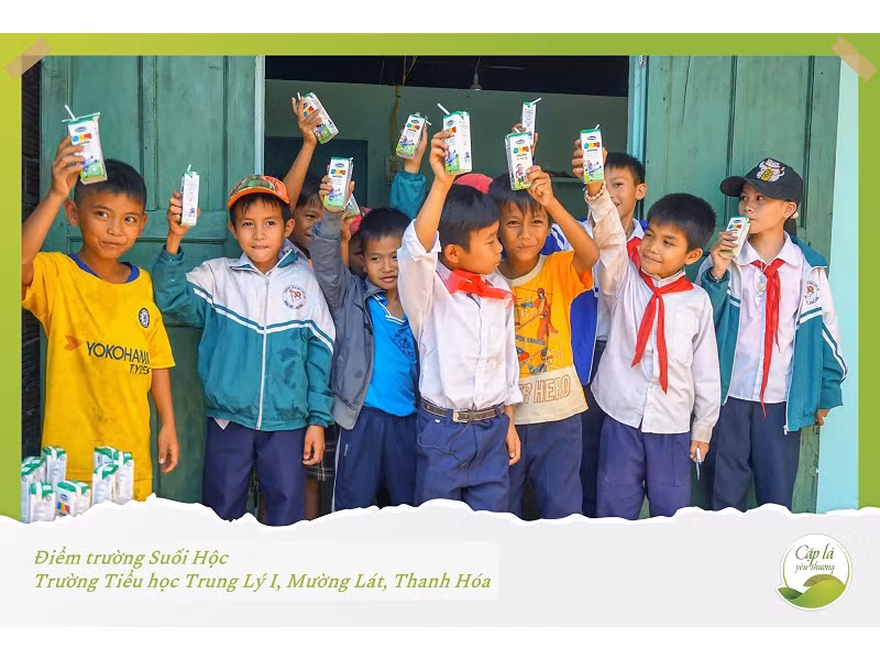 Vinamilk đồng hành cùng Cặp lá yêu thương -0