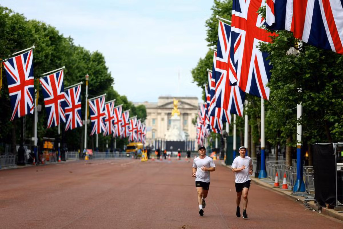 Vương quốc Anh sẵn sàng cho Đại lễ Bạch kim kỷ niệm 70 năm Nữ hoàng Elizabeth II lên ngôi -0