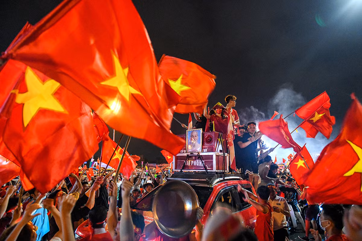 Ảnh đẹp SEA Games 31: Rừng cờ đỏ sao vàng - Niềm tự hào dân tộc tại SEA Games 31 -0
