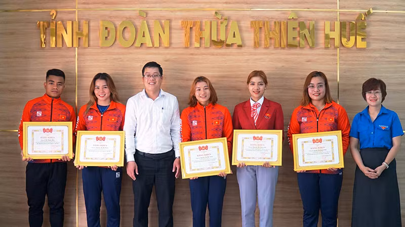 Tuyên dương, khen thưởng HLV, VĐV đạt thành tích xuất sắc tại SEA Games 31 -0