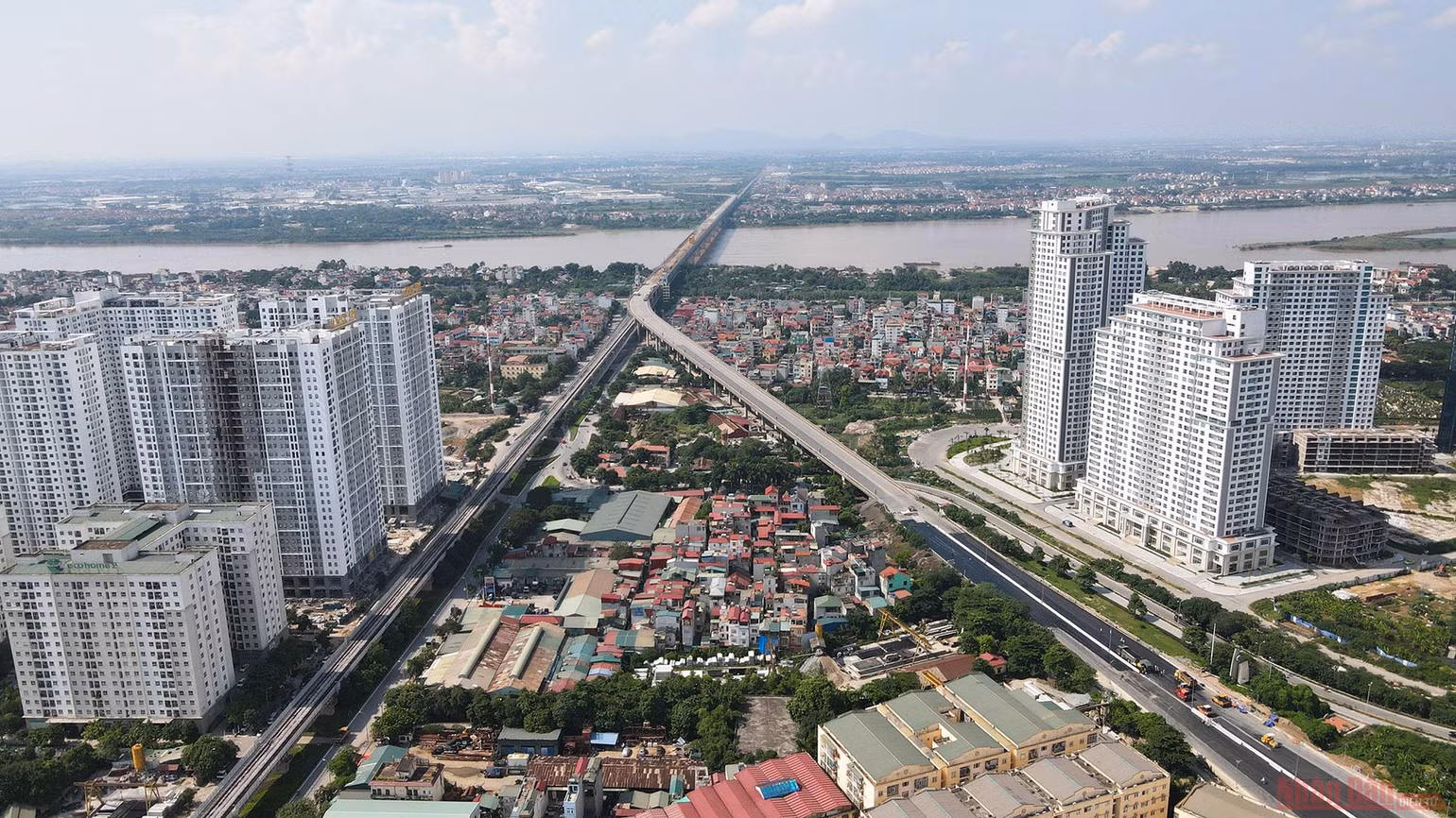 Cận cảnh công trường sửa chữa, nâng cấp mặt cầu Thăng Long ảnh 18 Cận cảnh “đại công trường” sửa chữa, nâng cấp mặt cầu Thăng Long -0