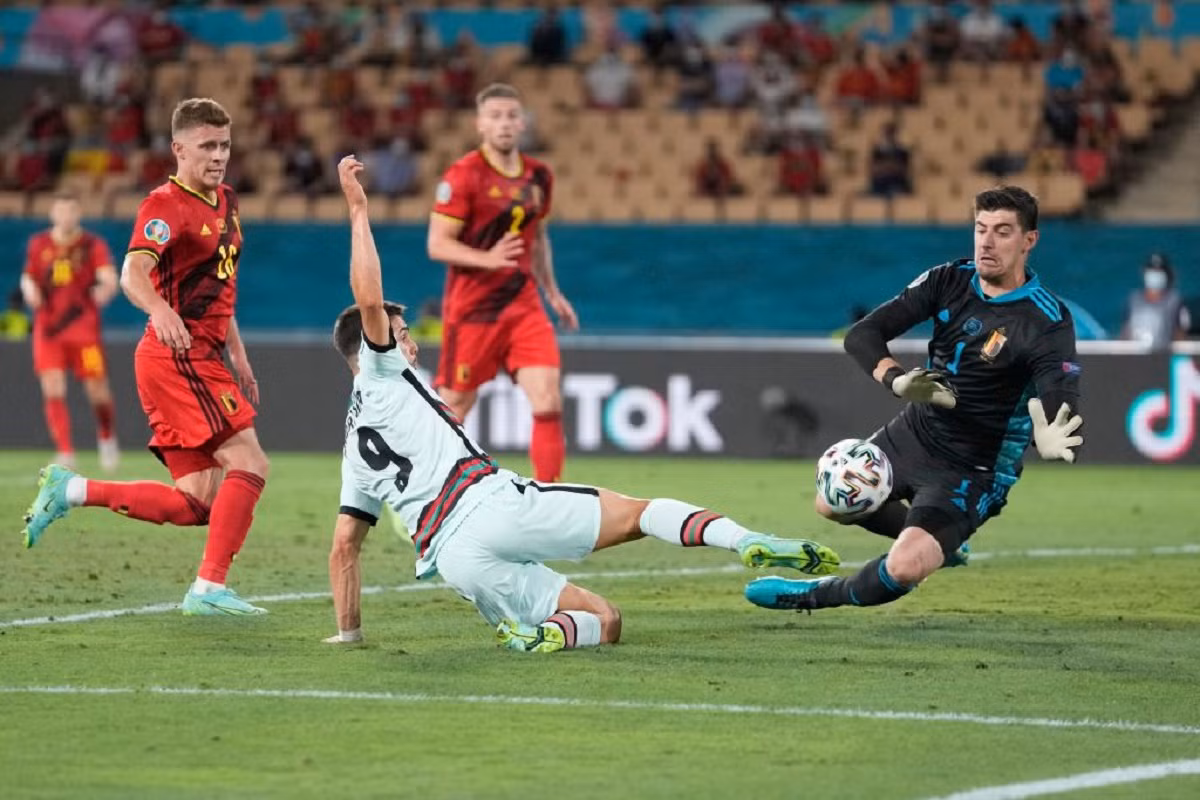 Thorgan Hazard lập siêu phẩm, Bỉ biến Bồ Đào Nha thành cựu vương Euro -0