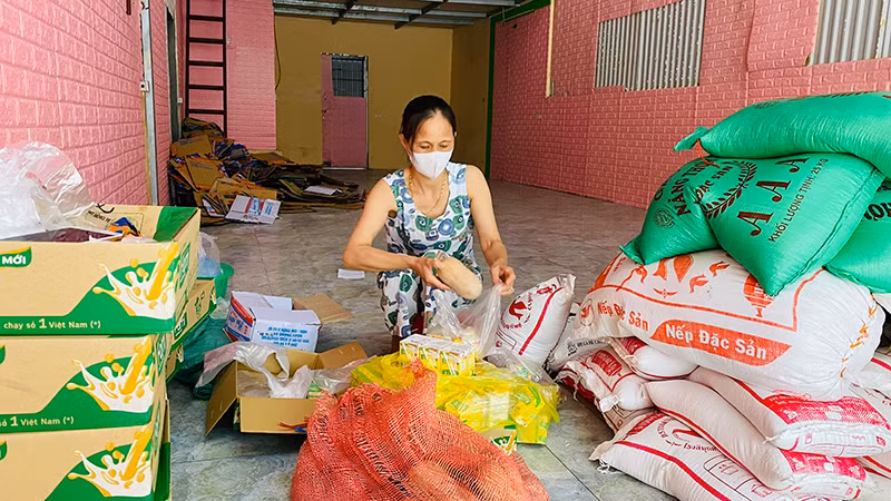 Cần lắm, tình người trong tâm dịch -0
