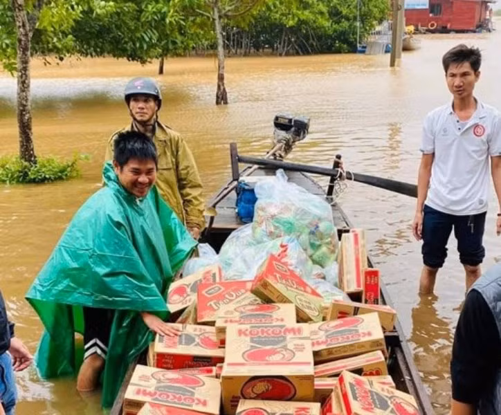 Quảng Bình tập trung toàn lực lo lương thực, nước uống cho người dân vùng lũ -0