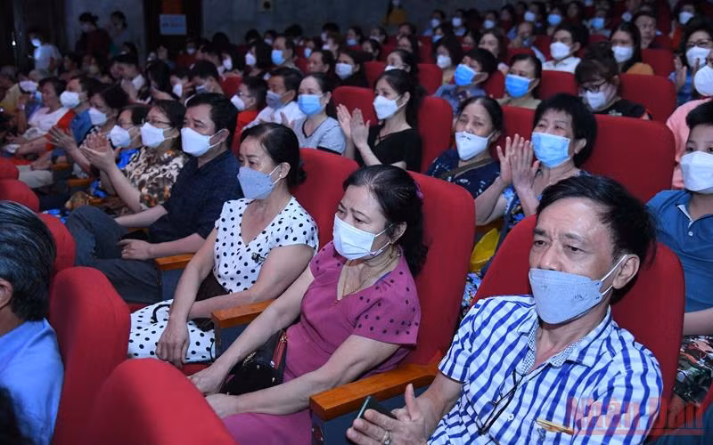 Nghe tiếng vọng non sông trong tinh thần hòa hợp -0