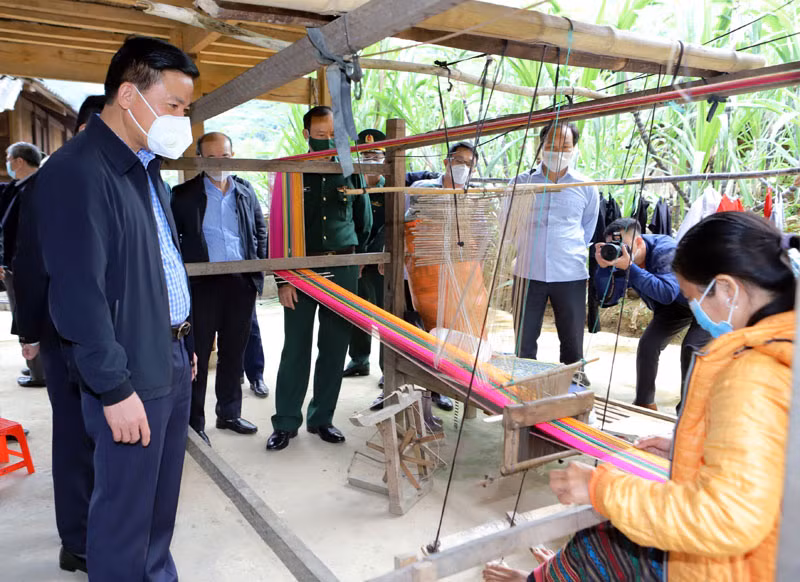 Thanh Hóa nỗ lực bảo vệ sức khỏe nhân dân, tích cực phát triển kinh tế-xã hội -1