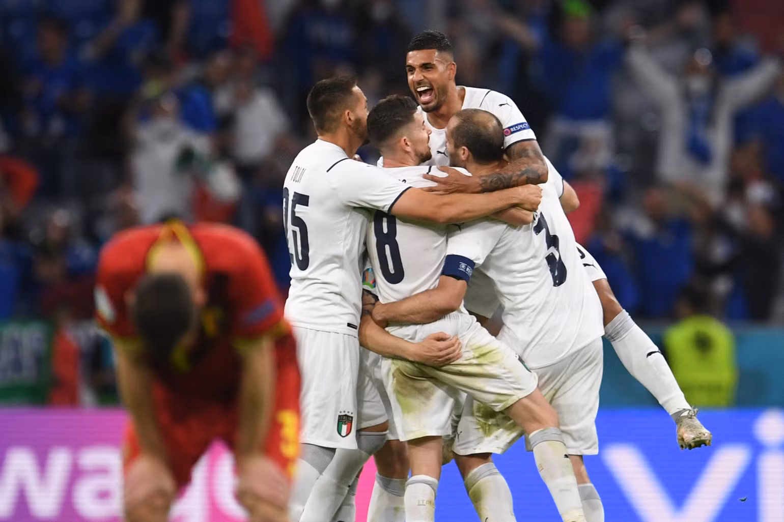 Những hình ảnh ấn tượng tại tứ kết EURO 2020 -0