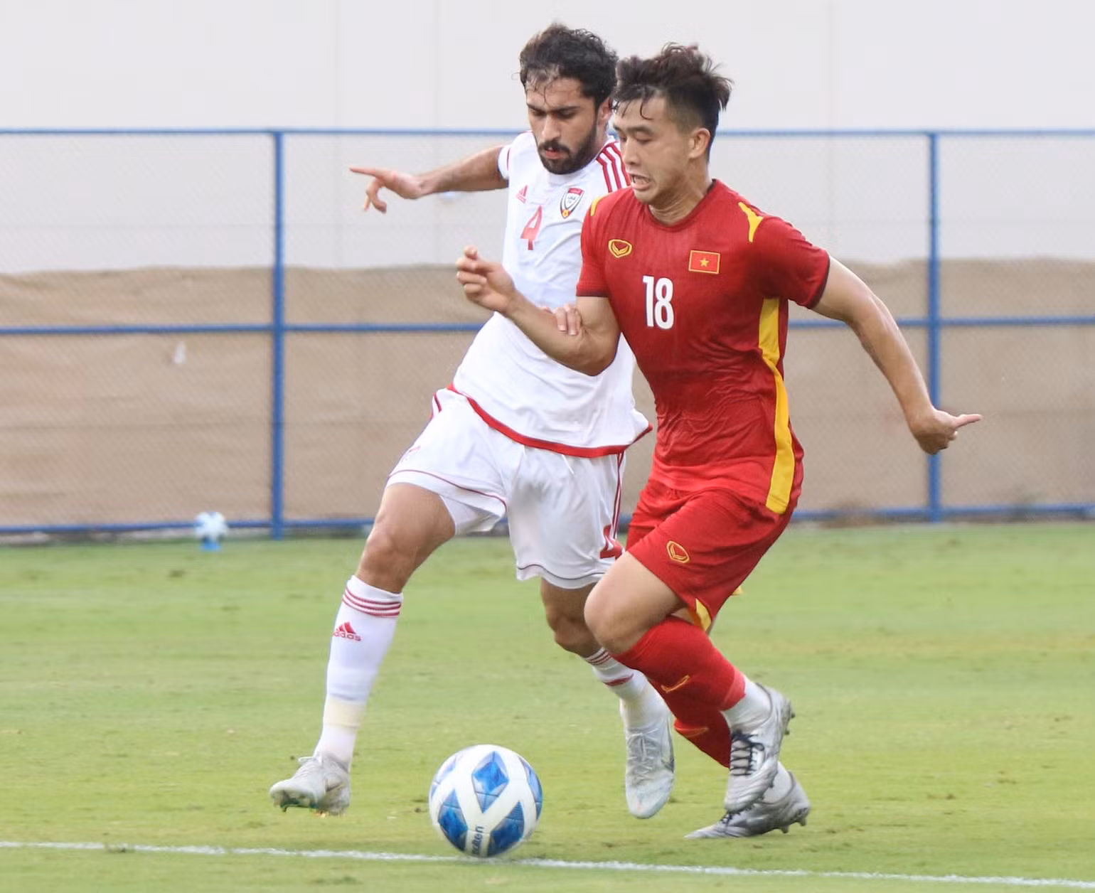 U23 Việt Nam thua 0-3 U23 UAE trong trận đấu tập -0