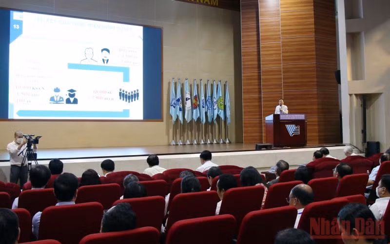 Phát triển khoa học-công nghệ phục vụ sự nghiệp công nghiệp hóa, hiện đại hóa đất nước -0
