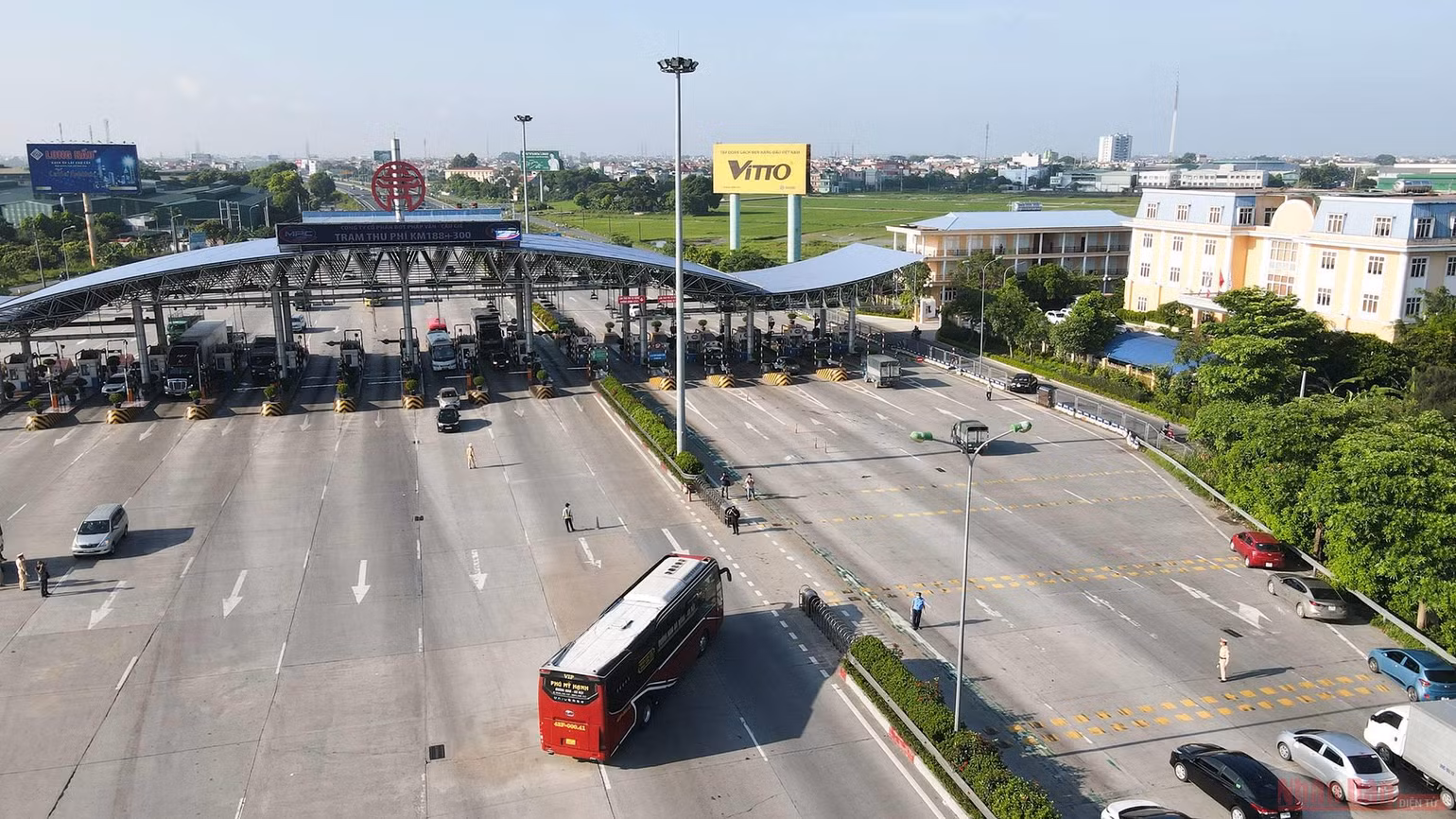 Hà Nội ngày đầu ra quân kiểm soát phòng, chống dịch Covid-19 tại 22 chốt cửa ngõ -0