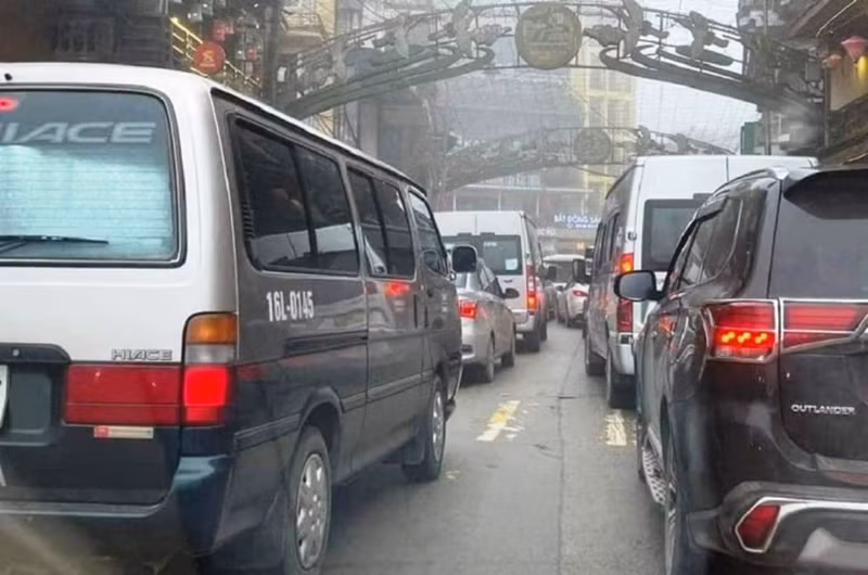 Sa Pa kín hết phòng nghỉ, nhưng không tăng giá -0
