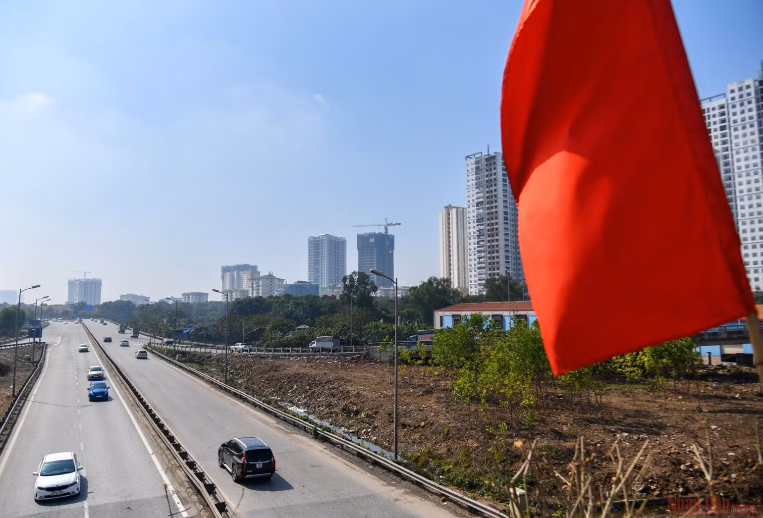 Giao thông thông thoáng từ trung tâm thành phố đến các cửa ngõ Thủ đô -2