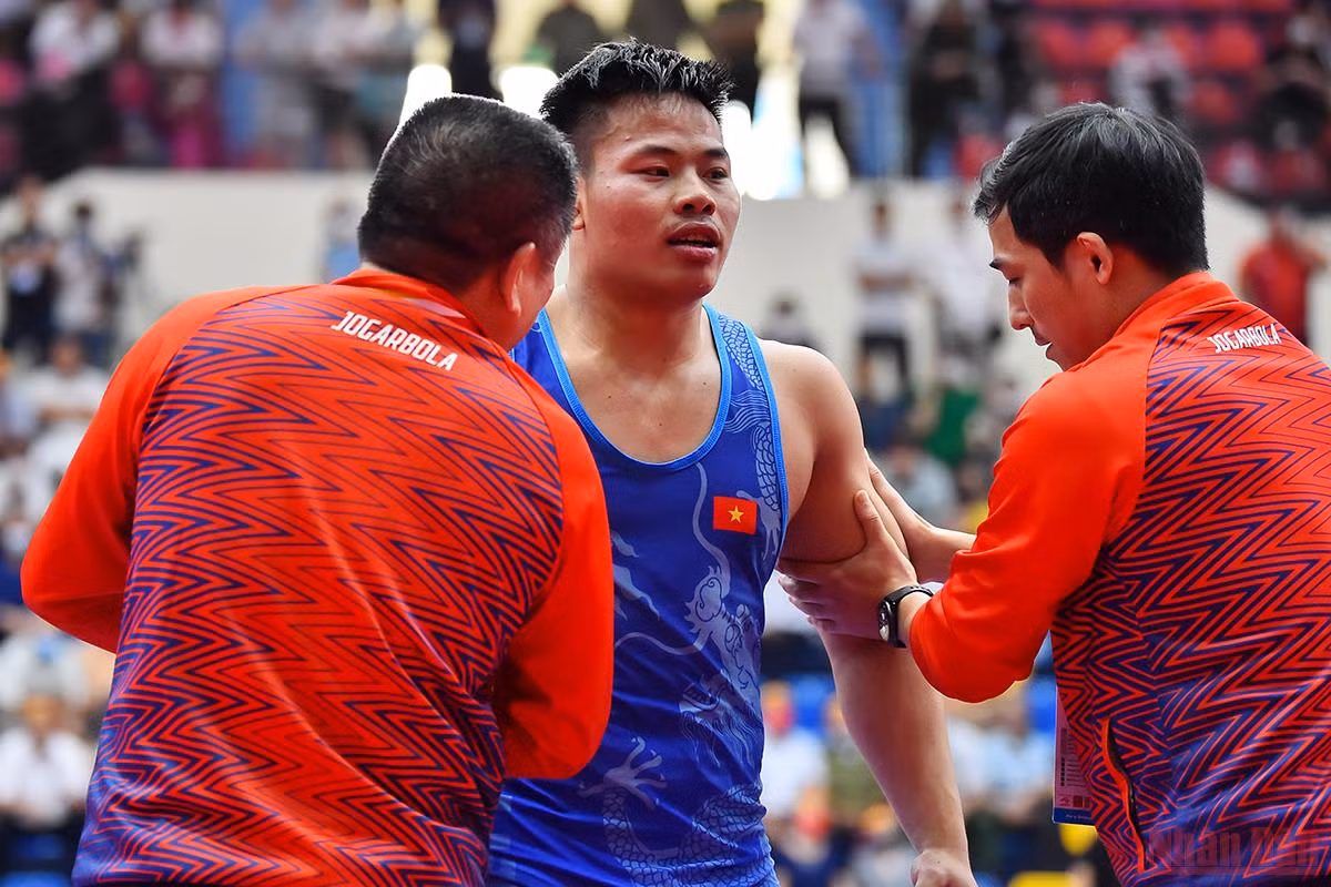Đội tuyển vật Việt Nam chiến thắng áp đảo tại SEA Games 31 -3