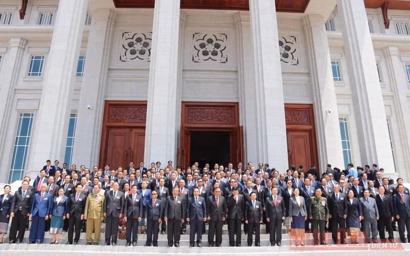 Khai mạc trọng thể kỳ họp thứ nhất Quốc hội Lào khóa IX -0