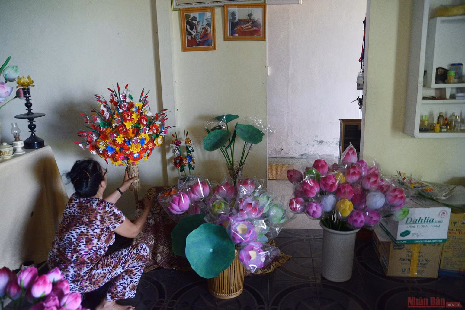 Làng nghề hoa giấy Thanh Tiên -0