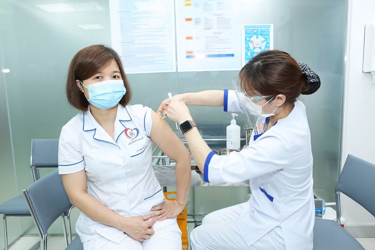 700 điểm cầu được tập huấn tiêm chủng vaccine an toàn -0