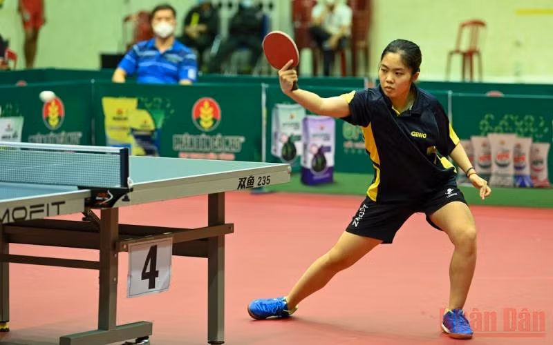 Mai Ngọc vô địch đơn nữ ở tuổi 17 -3